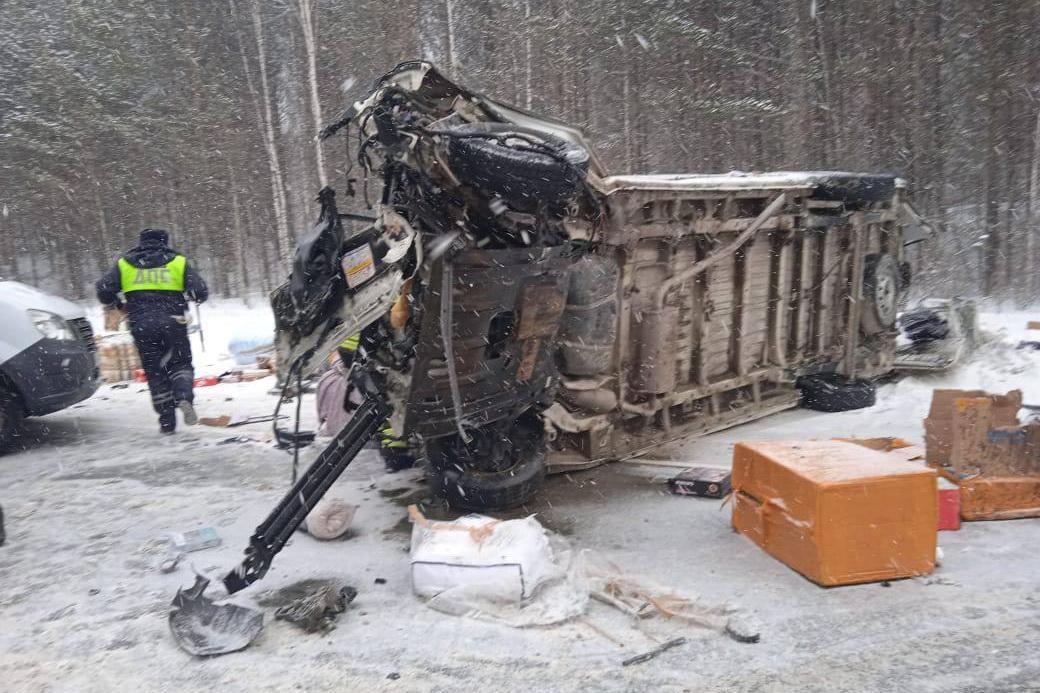 На трассе Пермь – Екатеринбург серьезно затруднено движение из-за ДТП - Фото 1