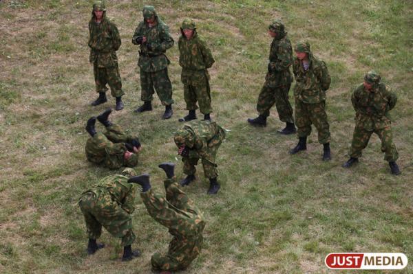 Украинские диверсанты взяли в заложники около 40 человек в Брянской области - Фото 1