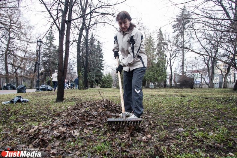 Евгений Куйвашев подписал документ о проведении апрельских субботников - Фото 1