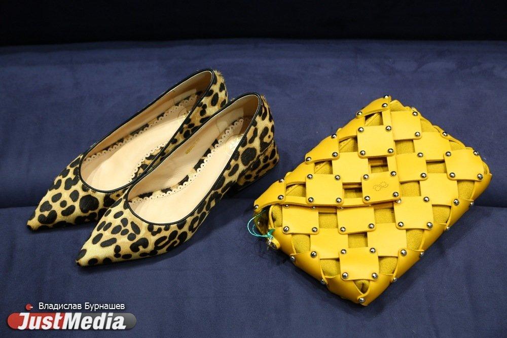 В Екатеринбурге закрыли интернет-магазин, в котором продавали копии брендовых сумок - Фото 1