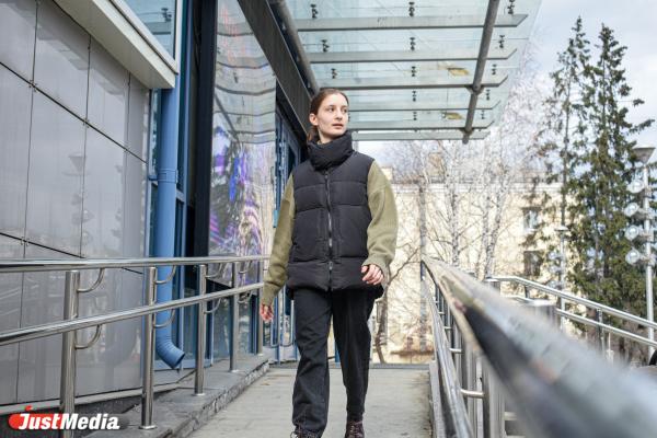 Александра Агафонова, артист театра балета «Щелкунчик»: «В пасмурные и дождливые дни вы обычно сидите дома, но вы можете прийти в наш театр». В Екатеринбурге +12 градусов