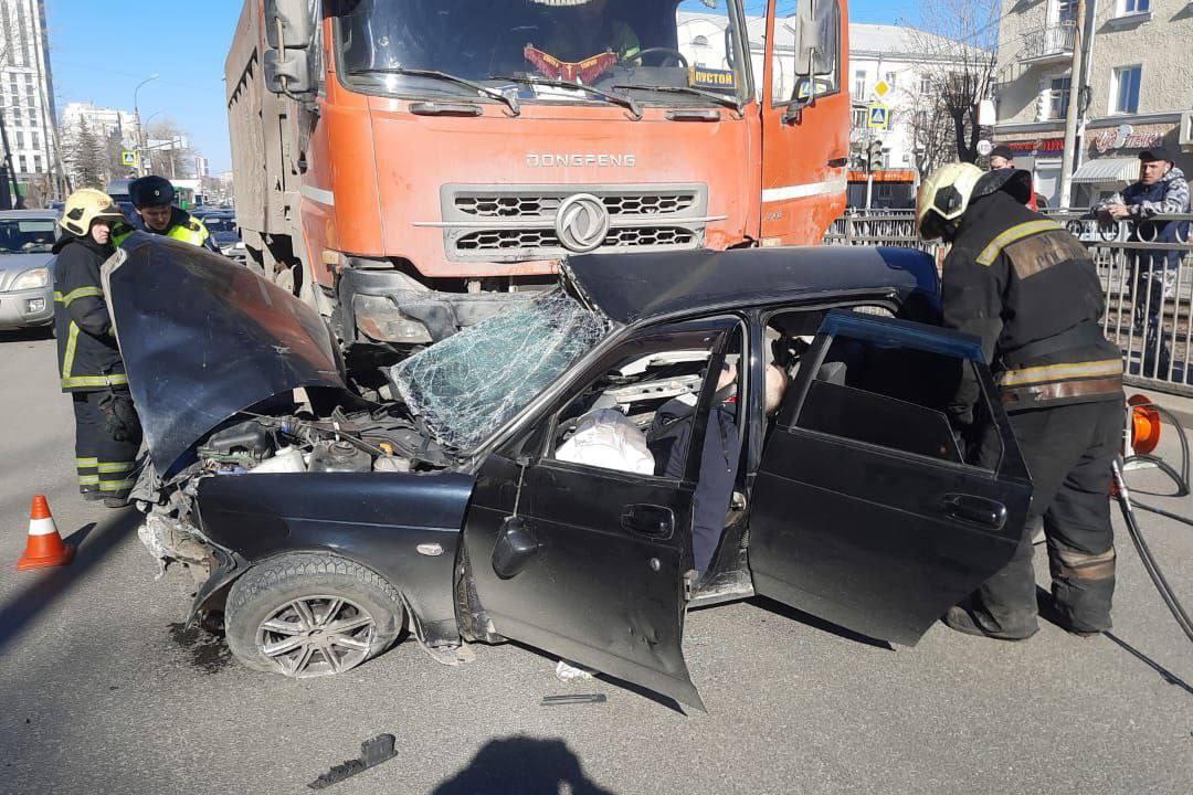 Стали известны обстоятельства смертельного ДТП на Уралмаше - Фото 1