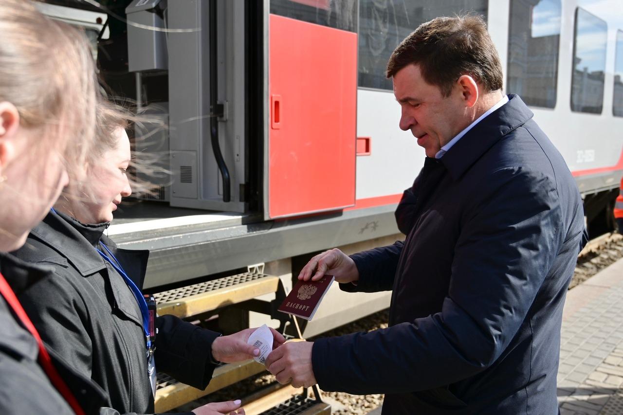 Евгений Куйвашев оценит качество поездки в Красноуфимск на «Ласточке» - Фото 1