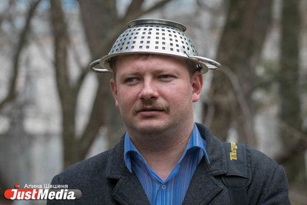 Силовики пришли с обыском к екатеринбургскому активисту Ярославу Ширшикову - Фото 1