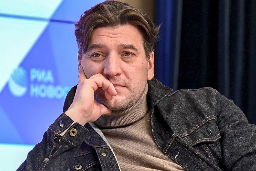 Александр Устюгов станет ведущим праздничного концерта в День Победы - Фото 1