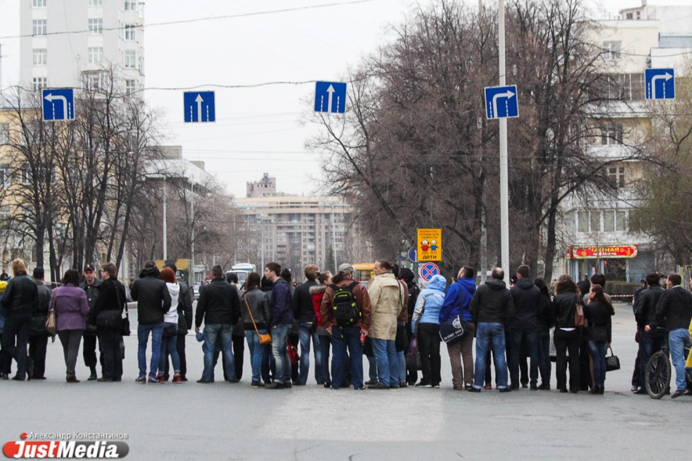 Власти Екатеринбурга напоминают о перекрытиях в центре города из-за подготовки к параду Победы - Фото 1