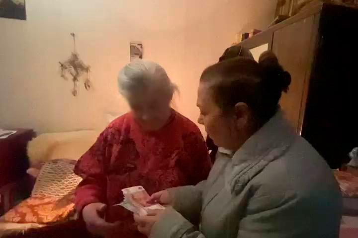 В Екатеринбурге задержали мошенницу, которая два года назад обокрала пенсионерку - Фото 1