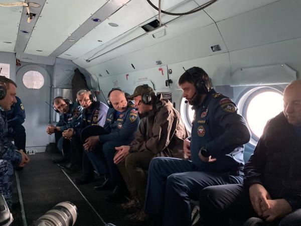 В Сосьву прилетели Александр Куренков и Евгений Куйвашев