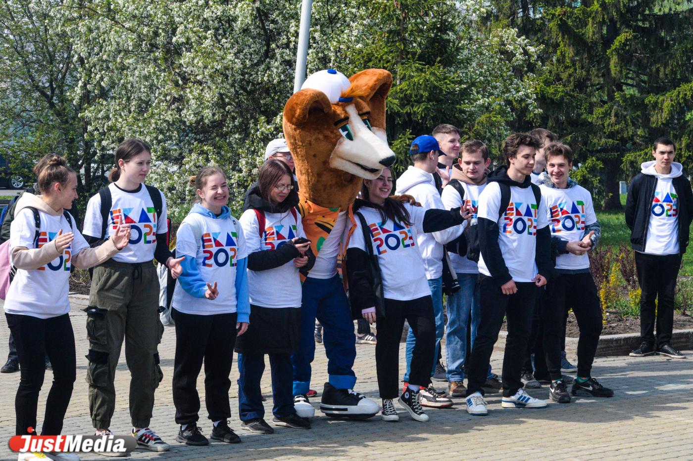 К Международному фестивалю университетского спорта в Екатеринбурге может не хватить волонтеров - Фото 1