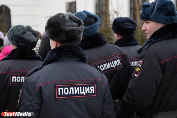 В Петербурге задержали полицейского за изнасилование 14-летней девочки - Фото 1