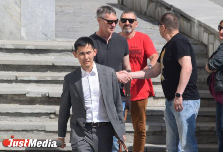 Адвокат Ройзмана признался, что рад штрафу в 260 тысяч рублей - Фото 1