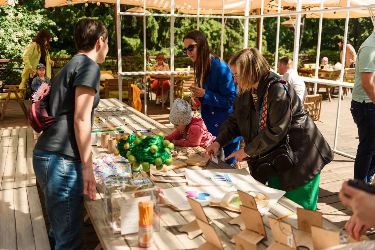 В цветочной теплице Donna Olivia пройдет благотворительная Ярмарка Добра - Фото 1