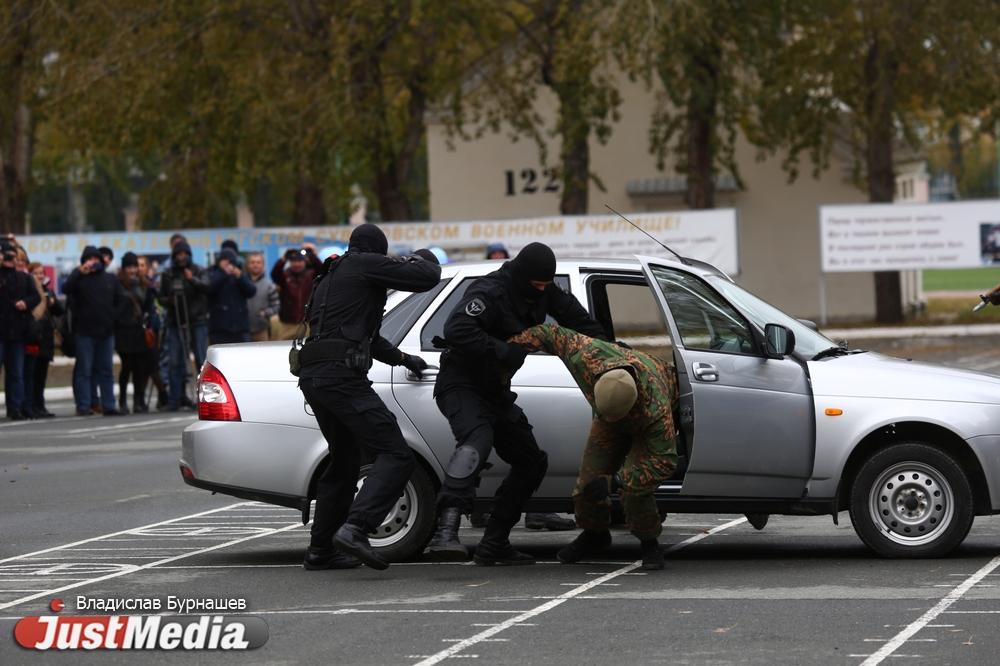 ФСБ развернула силы в деревне Универсиады в Екатеринбурге - Фото 1