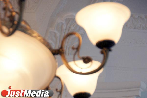 Варианты освещения в прихожей открытые и закрытые источники света - Фото 1