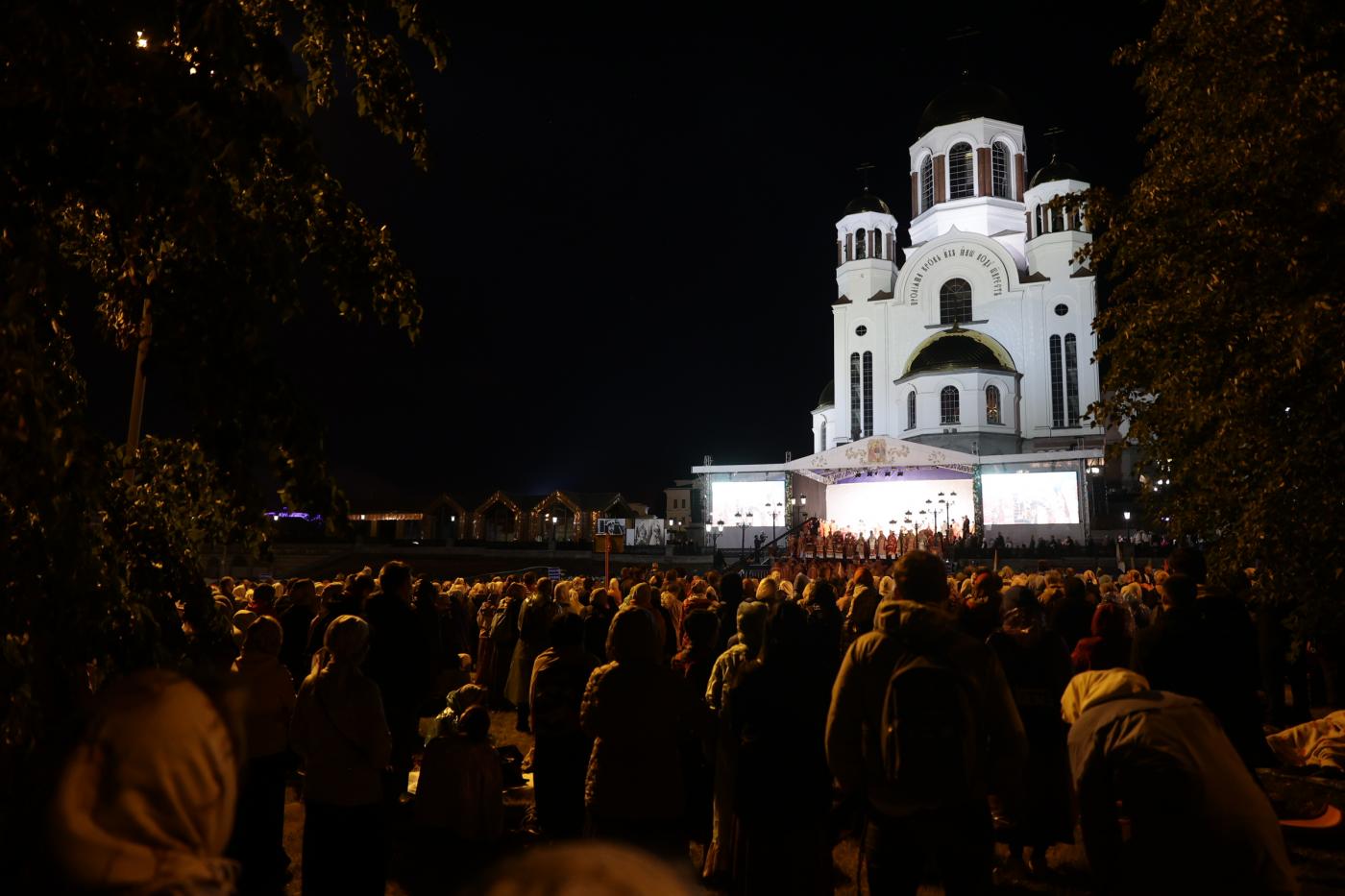 40 тысяч верующих приняли участие в главных богослужениях Царских дней - Фото 1