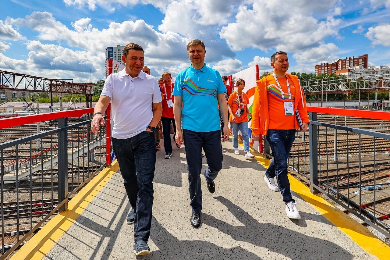 Евгений Куйвашев и Олег Белозеров осмотрели станцию Шарташ и Кванториум РЖД - Фото 1