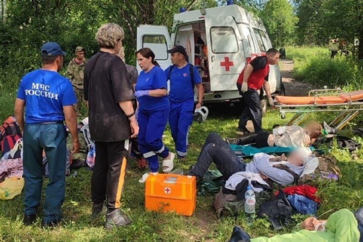 В перевернувшемся на Алтае грузовике было 11 туристов из Екатеринбурга - Фото 1