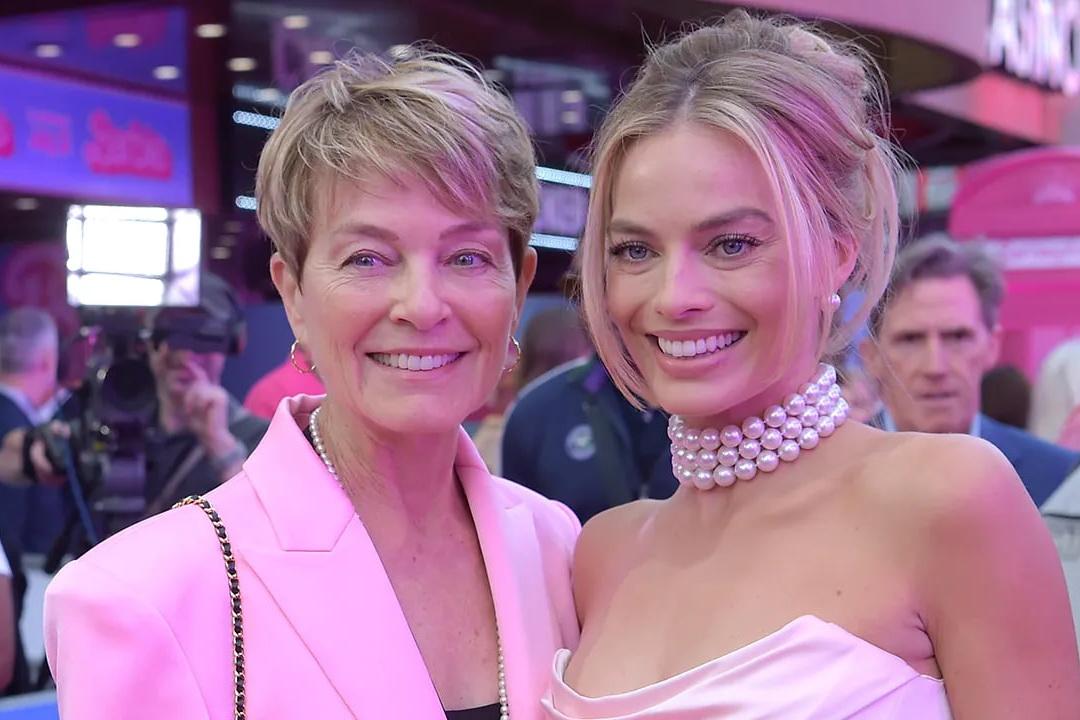 После съемок в фильме «Барби» Марго Робби выплатила ипотеку матери - Фото 1