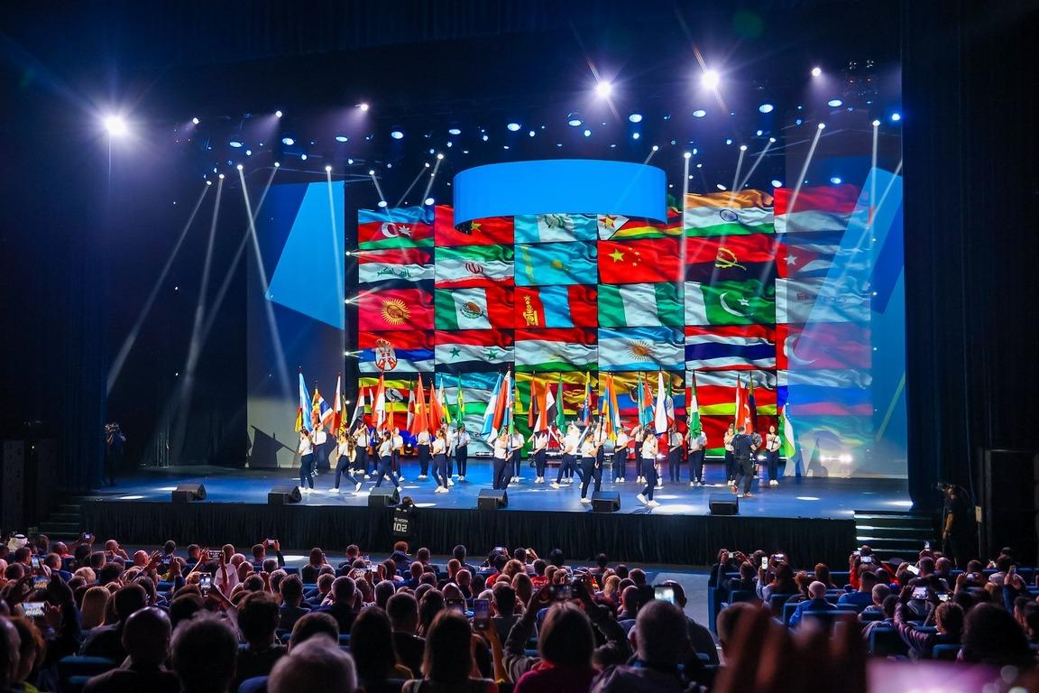 Евгений Куйвашев и федеральные чиновники дали старт фестивалю университетского спорта - Фото 1