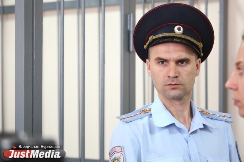 Евгений Куйвашев попросил полицию наказать националистов, оскорбивших потерявшихся на Дне города детей мигрантов - Фото 1