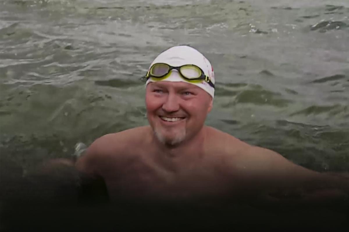 Уралец побил рекорд России преодолев 100 км в Финском заливе - Фото 1