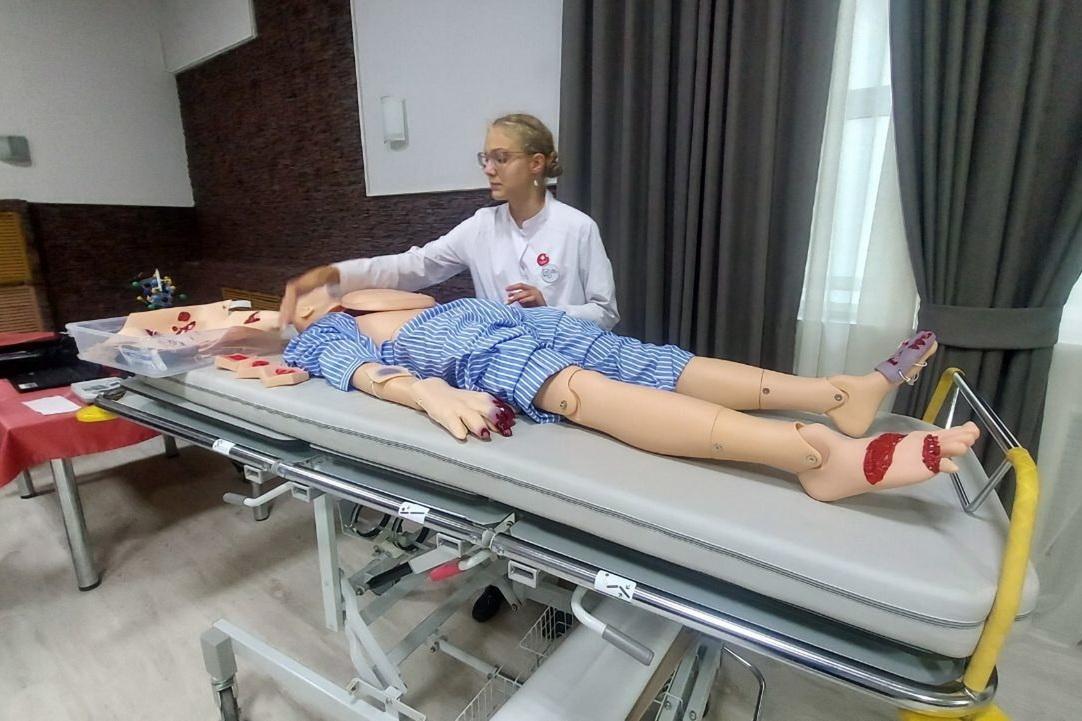 В десяти школах Свердловской области откроются медицинские классы - Фото 1