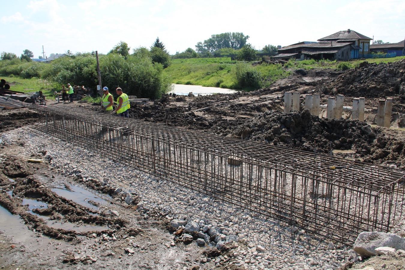 Свердловские власти строят новый мост в селе Горки - Фото 1