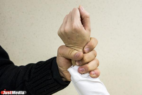 В Улан-Удэ мужчина по пьяни до смерти забил жену кулаками - Фото 1