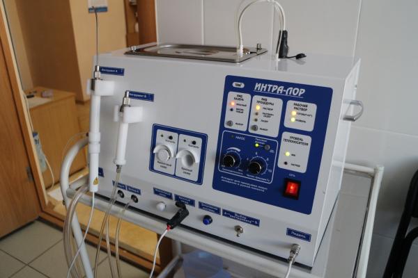 В Екатеринбурге в поликлинику при ЦГБ №3 приобрели несколько современных аппаратов для диагностики глаз и ЛОР-органов  - Фото 1