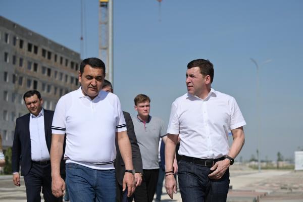 Евгений Куйвашев посадил деревья в строящемся микрорайоне Ферганы - Фото 1