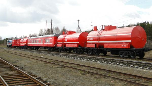 Пожарные поезда СвЖД помогают бороться с природными возгораниями в Свердловской области и Пермском крае    - Фото 1