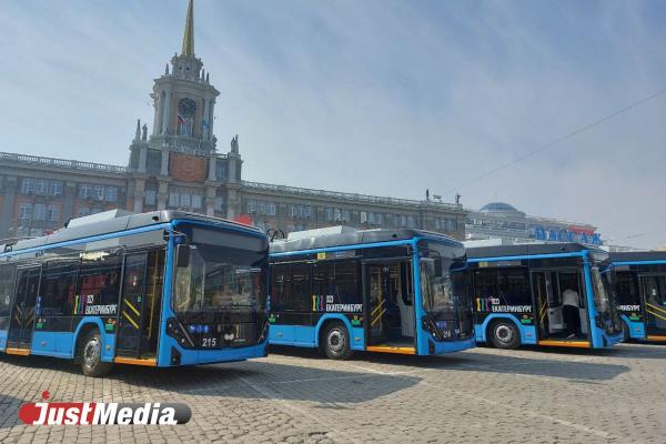 На улицы Екатеринбурга вышли первые 10 новых белорусских троллейбусов - Фото 1