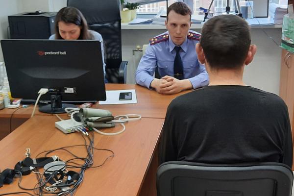 В Екатеринбурге будут судить жителя Сортировки, который убил в парке УрГУПСа прохожего и изрезал ножом рыбака - Фото 1