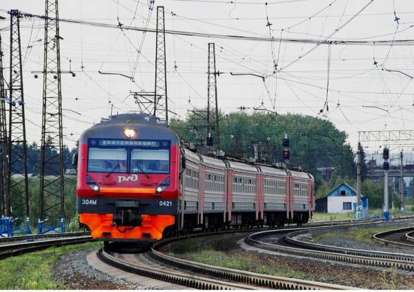 Пассажиры пригородных поездов СвЖД смогут получить скидку в краеведческий музей в Екатеринбурге - Фото 1
