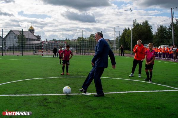 Новый стадион в Северке открыли футбольным матчем - Фото 1