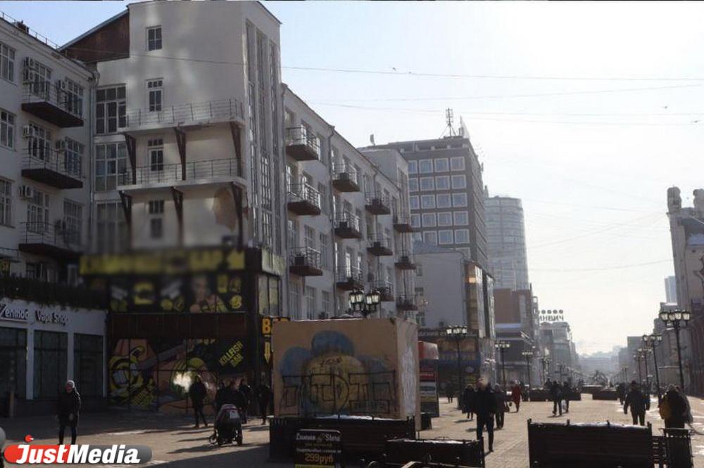 В Екатеринбурге на Вайнера установят новые скамьи, урны и парковую мебель для растений - Фото 1