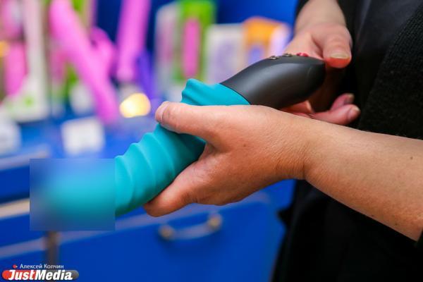 В Екатеринбурге девушка украла из секс-шопа два мастурбатора - Фото 1