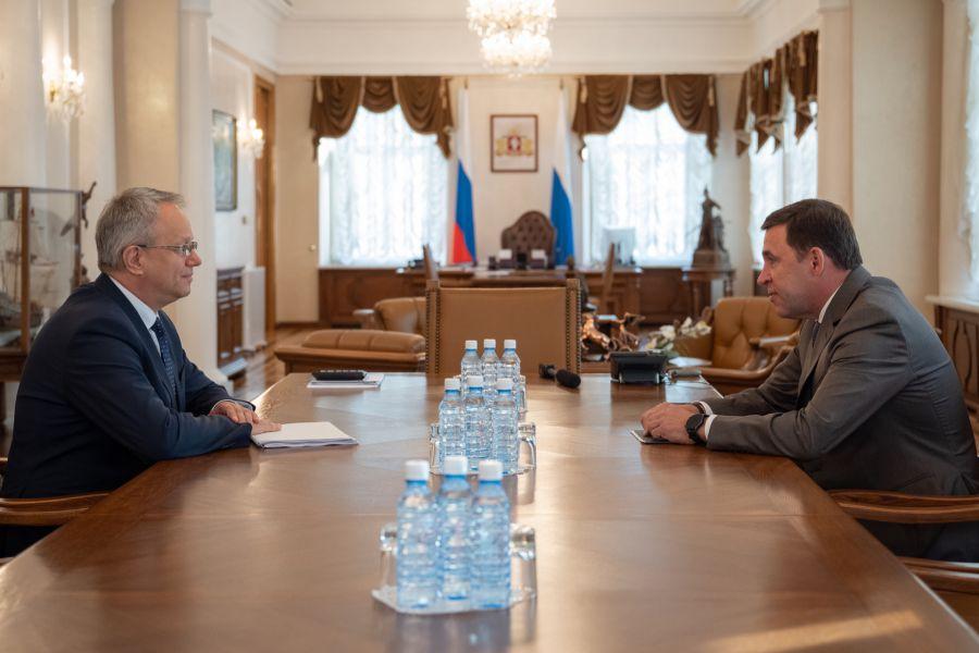 Евгений Куйвашев встретился с новым начальником СвЖД - Фото 1