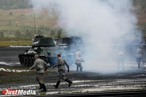Уральский полпред поздравил военнослужащих с Днем Сухопутных войск - Фото 1