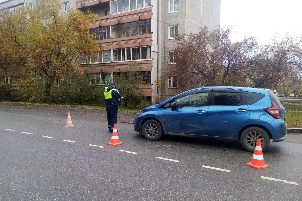 В поселке Исток Nissan сбил девятилетнюю девочку, перебегавшую дорогу на красный - Фото 1