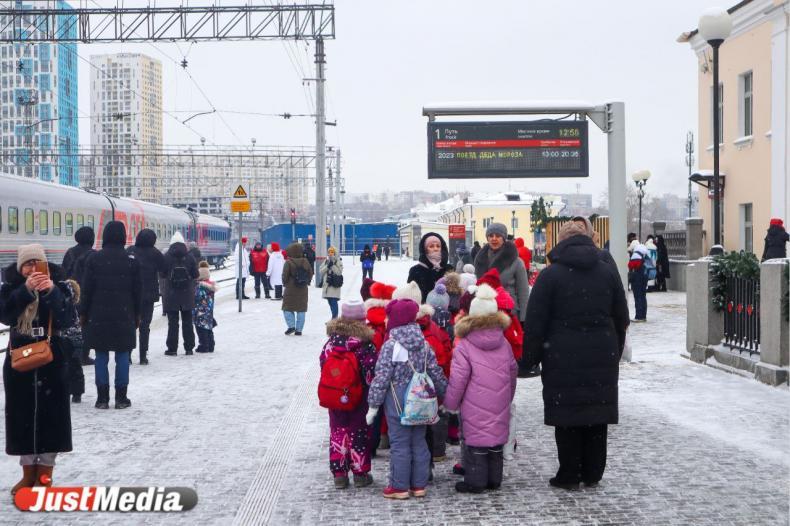 Екатеринбург готовится принять более 300 тысяч туристов в новогодние праздники - Фото 1