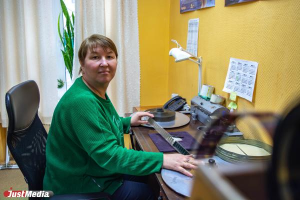 Наталья Гаянова, Свердловскй фильмофонд: «В «бабье лето» мы с ребенком любим шуршать листьями». В Екатеринбурге +2 градуса