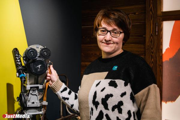 Елена Рябова, специалист Свердловского областного фильмофонда: «В пасмурную погоду люблю пить какаушко с печенюшками». В Екатеринбурге -6 градусов
