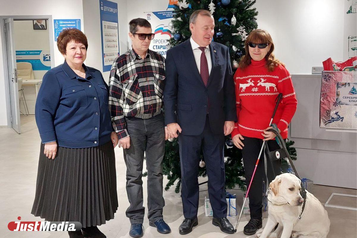 Ежегодно в каждом районе Екатеринбурга будут появляться площадки для выгула собак - Фото 1