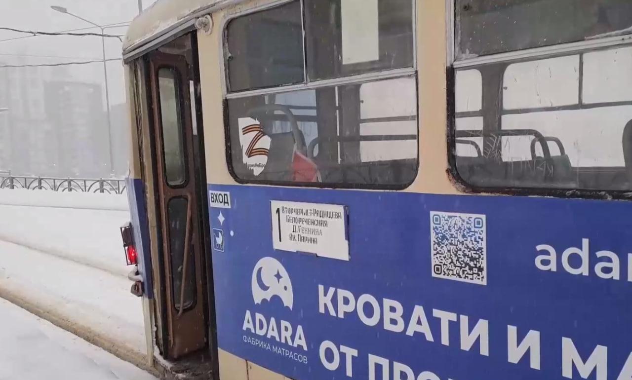 За один день произошло два ЧП с вагонами на линии в Академический - Фото 1