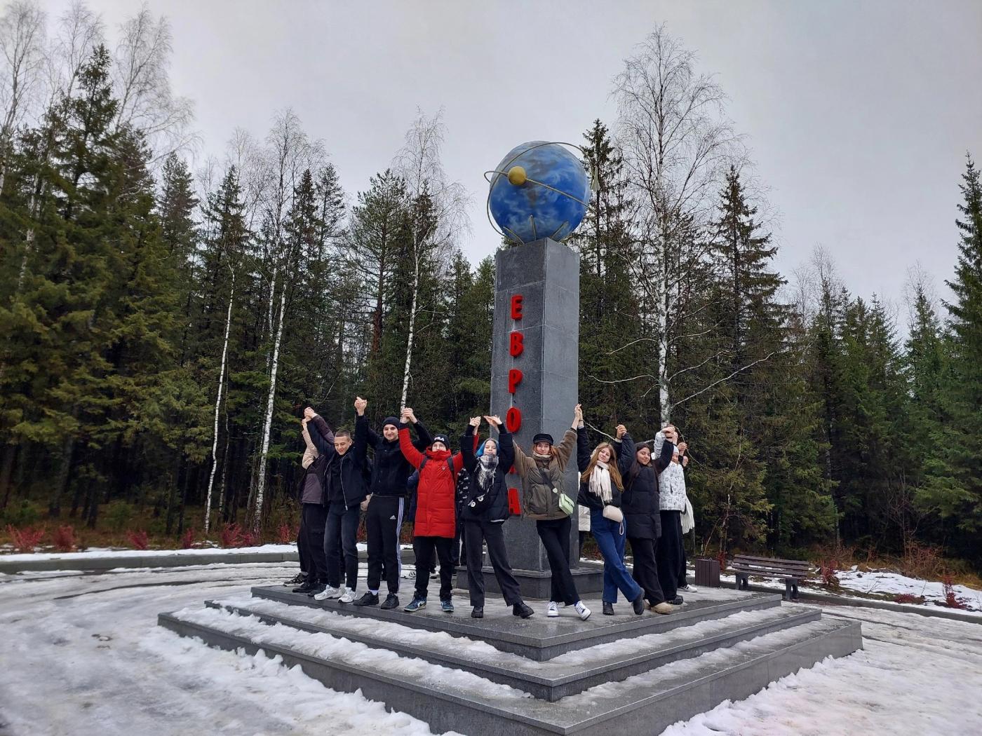 В Свердловской области за 7 млн рублей отреставрировали стелу «Европа–Азия» - Фото 1
