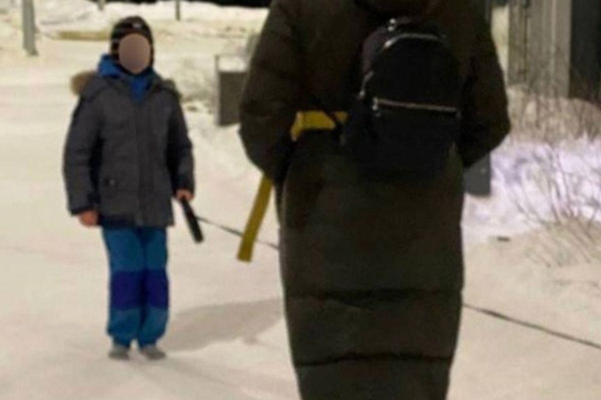 В Екатеринбурге матери, которая вывела сына на улицу без обуви, грозит уголовка - Фото 1