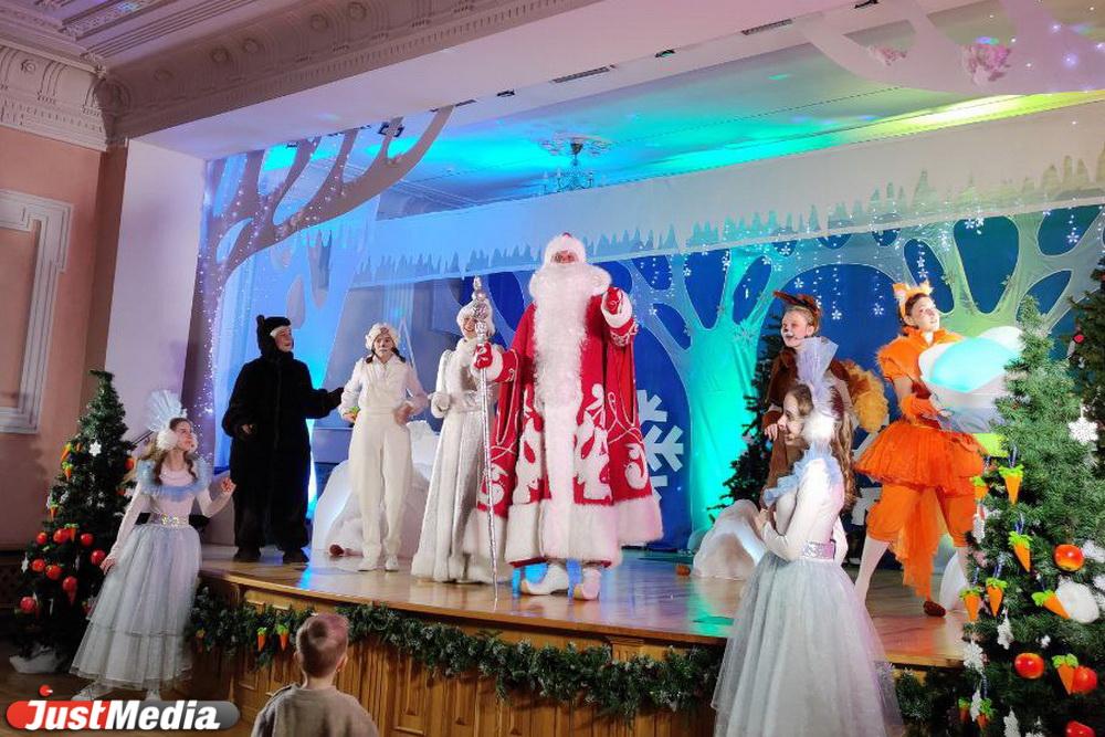 В Екатеринбурге в этом году посещаемость новогодних спектаклей превысила показатели 2019 года - Фото 1
