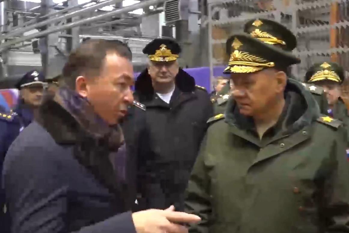 Сергей Шойгу раскритиковал Уралтрансмаш за долгую разработку новой САУ - Фото 1