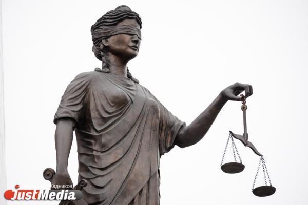 Суд Москвы заочно арестовал писателя Бориса Акунина* за фейки о ВС РФ - Фото 1